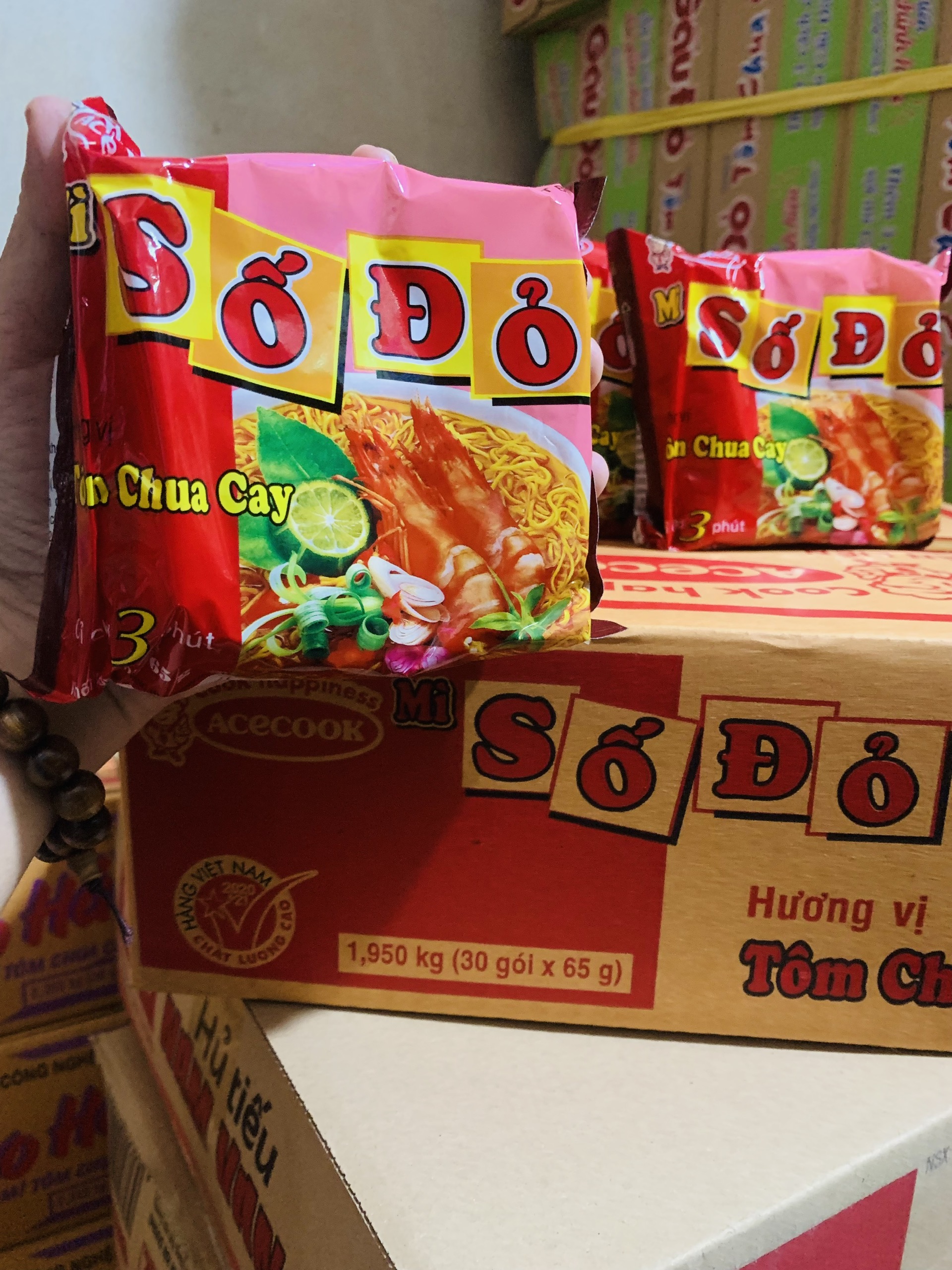 Thùng 30 Gói Mì Số Đỏ Tôm Chua Cay _30 Gói X 65gr