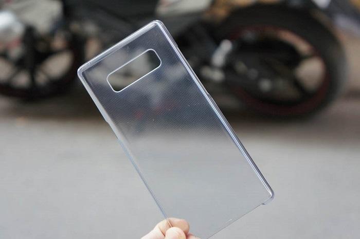 Ốp trong suốt Galaxy Note 8 Clear cover theo máy