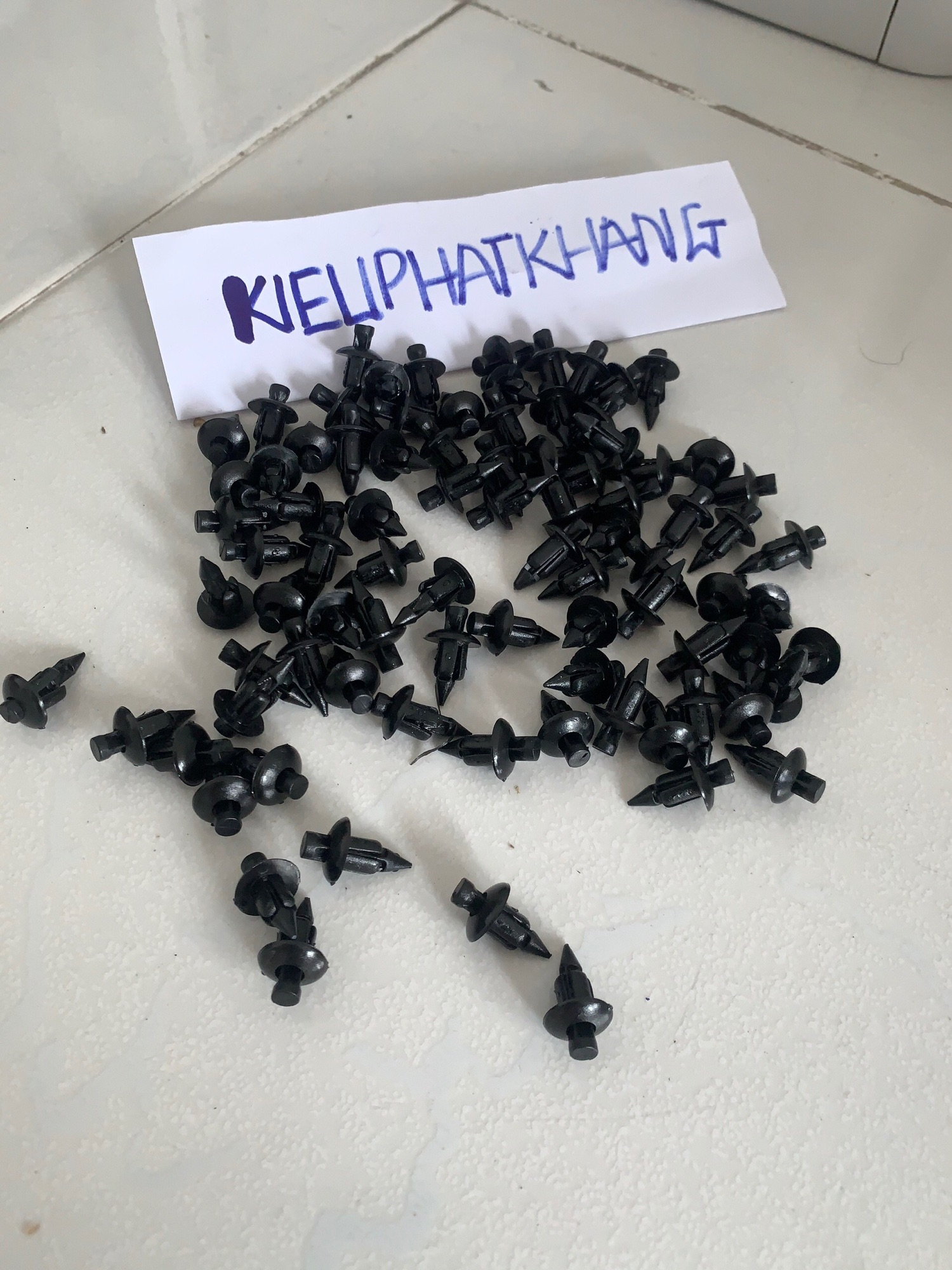 Nút bấm Dàn Áo nhựa Giá 29k 10 Nút