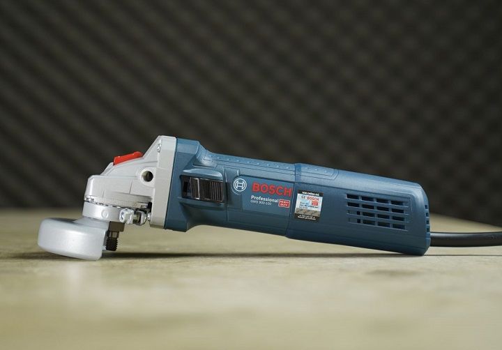 [SUPER SALE -GIẢM GIÁ 50% ]  Máy Mài Máy Cắt BOSSCH GWS 6-100 SM - 670W  - Bảo Hành 6 Tháng -Chuyên dùng để mài góc cắt sắt  gỗ  gạch đá trong gia đình hoặc công trình Laz Police