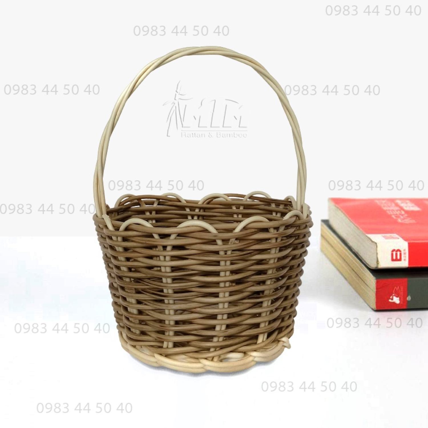 Giỏ mây nhựa cắm bông, trồng cây trang trí của sổ, bàn làm việc