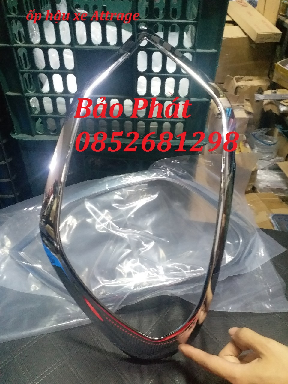 Ốp viền đèn pha + hậu attrage