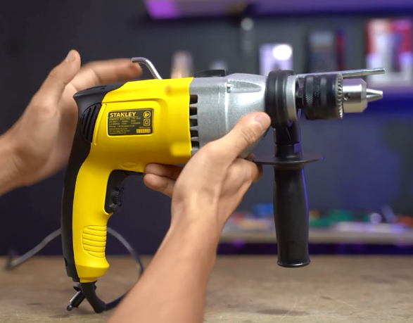 Máy khoan động lực Stanley STDH7213-B1 800W