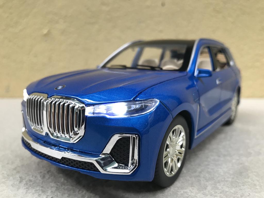 [HCM]Mô hình xe ô tô BMW X7 1:24