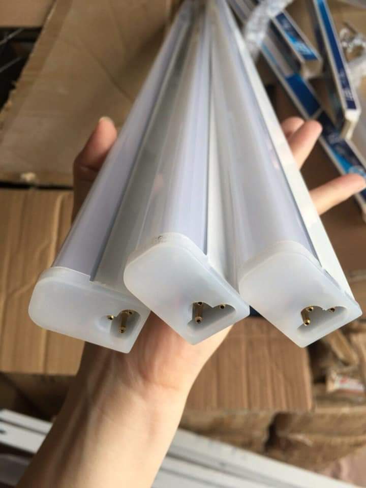 02 Bóng đèn tuýp led T5 hắt trần 1.2m liền máng