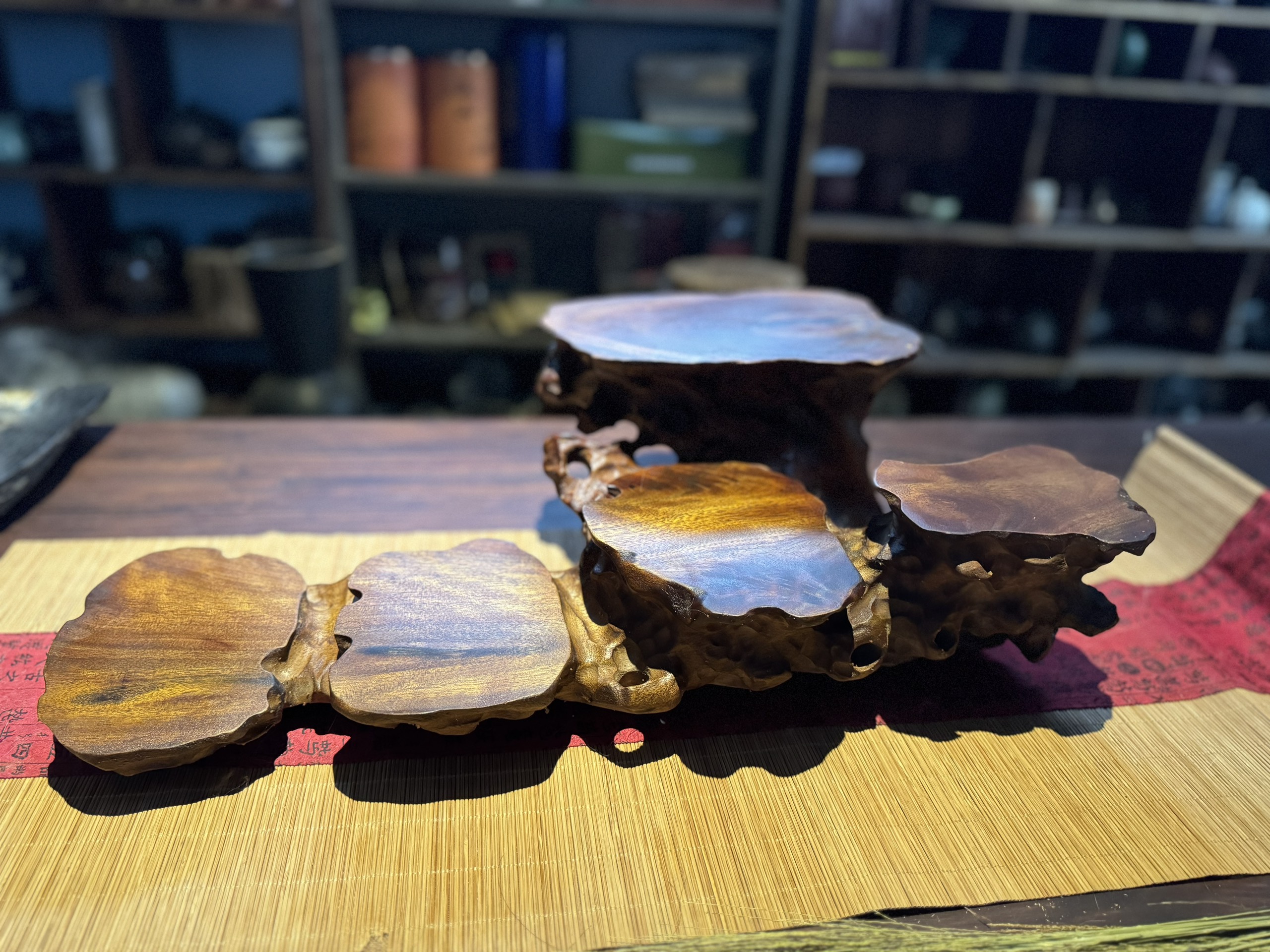 Đôn Gỗ Xá Xị