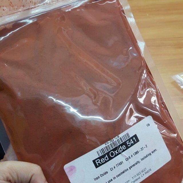 Màu khoáng làm son nâu đỏ