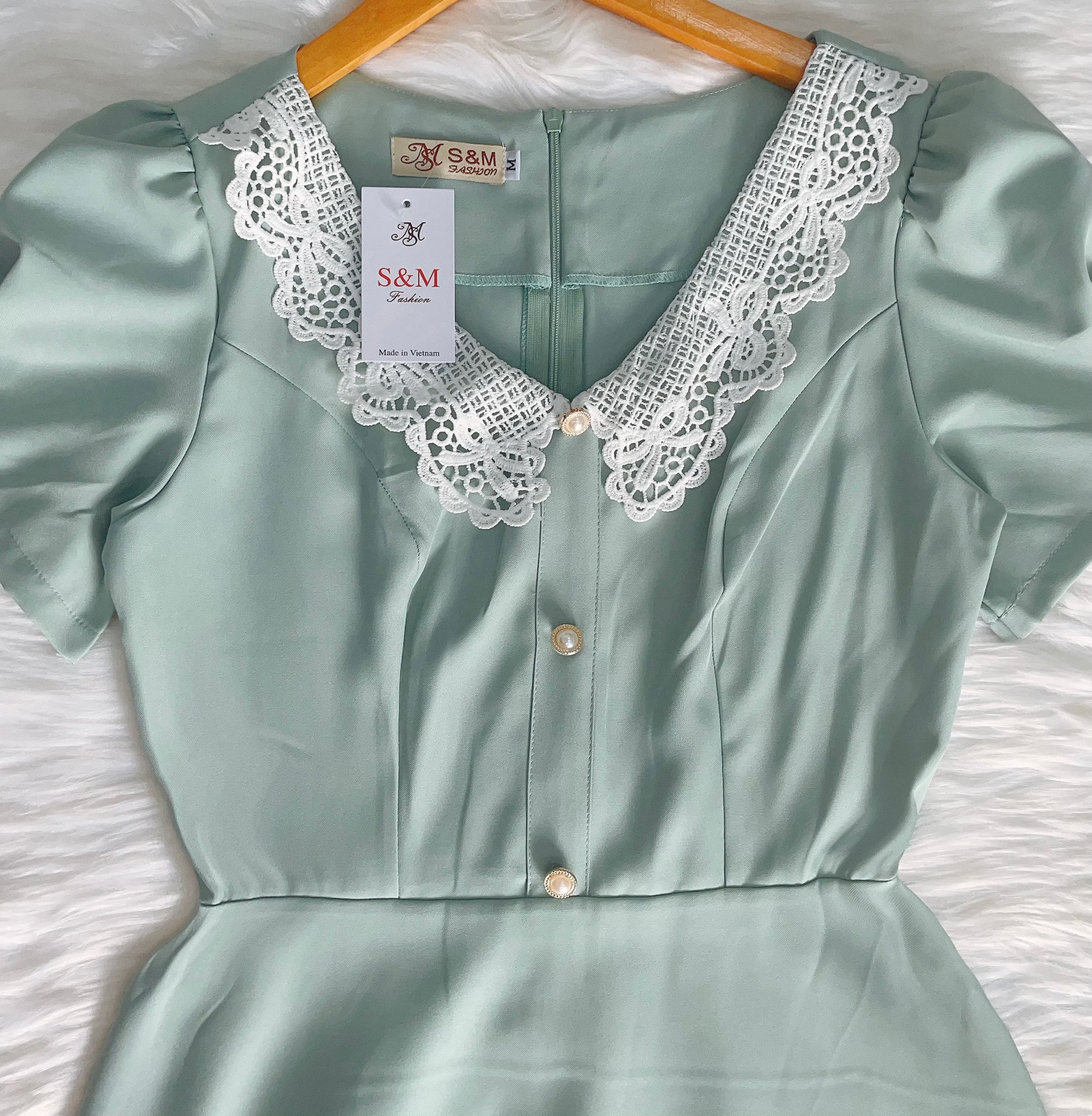 Đầm xòe cổ phối ren, đính nút, tay phồng misa - ms0284