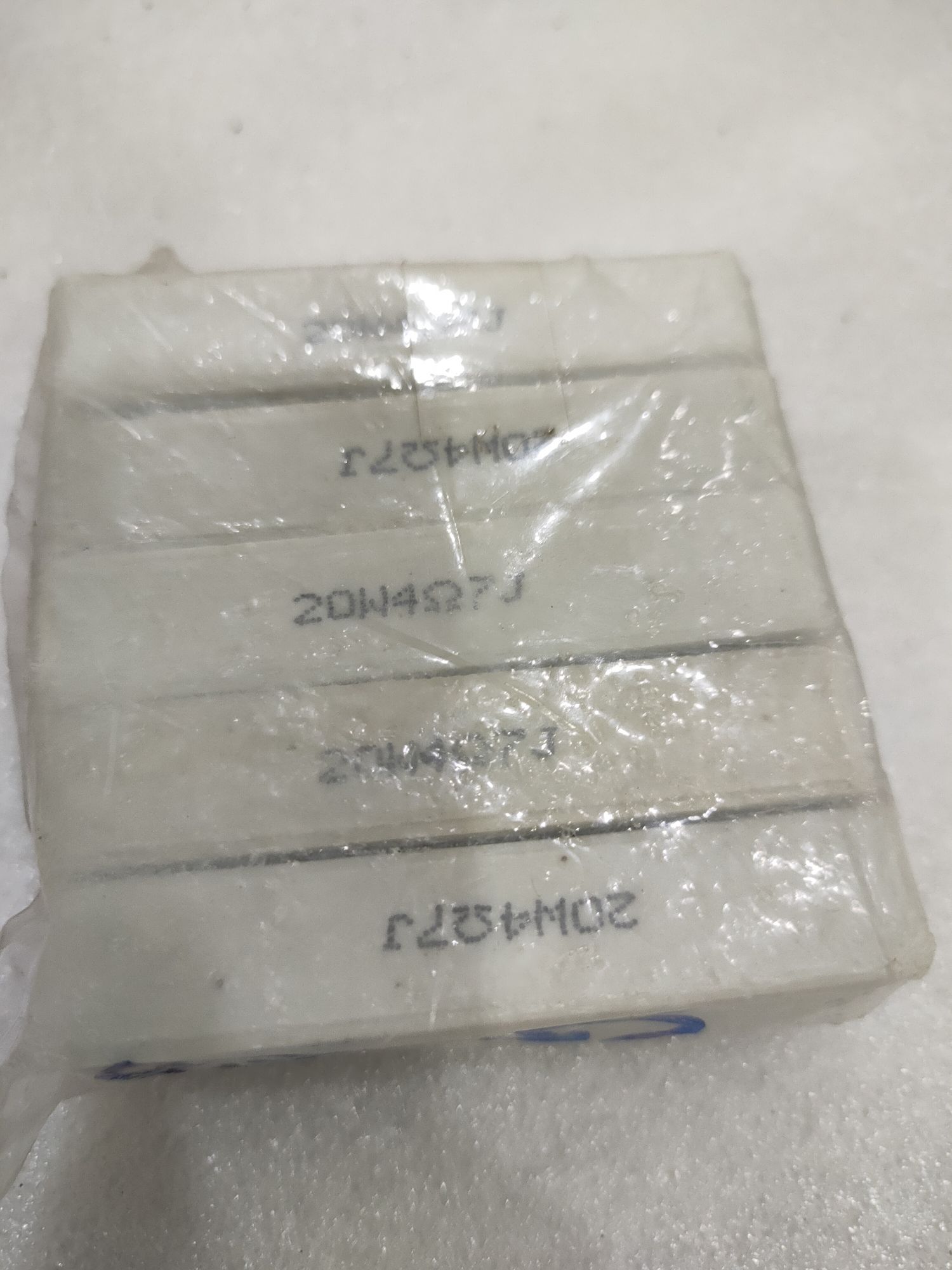 5 Điện trở sứ 4.7om 20w