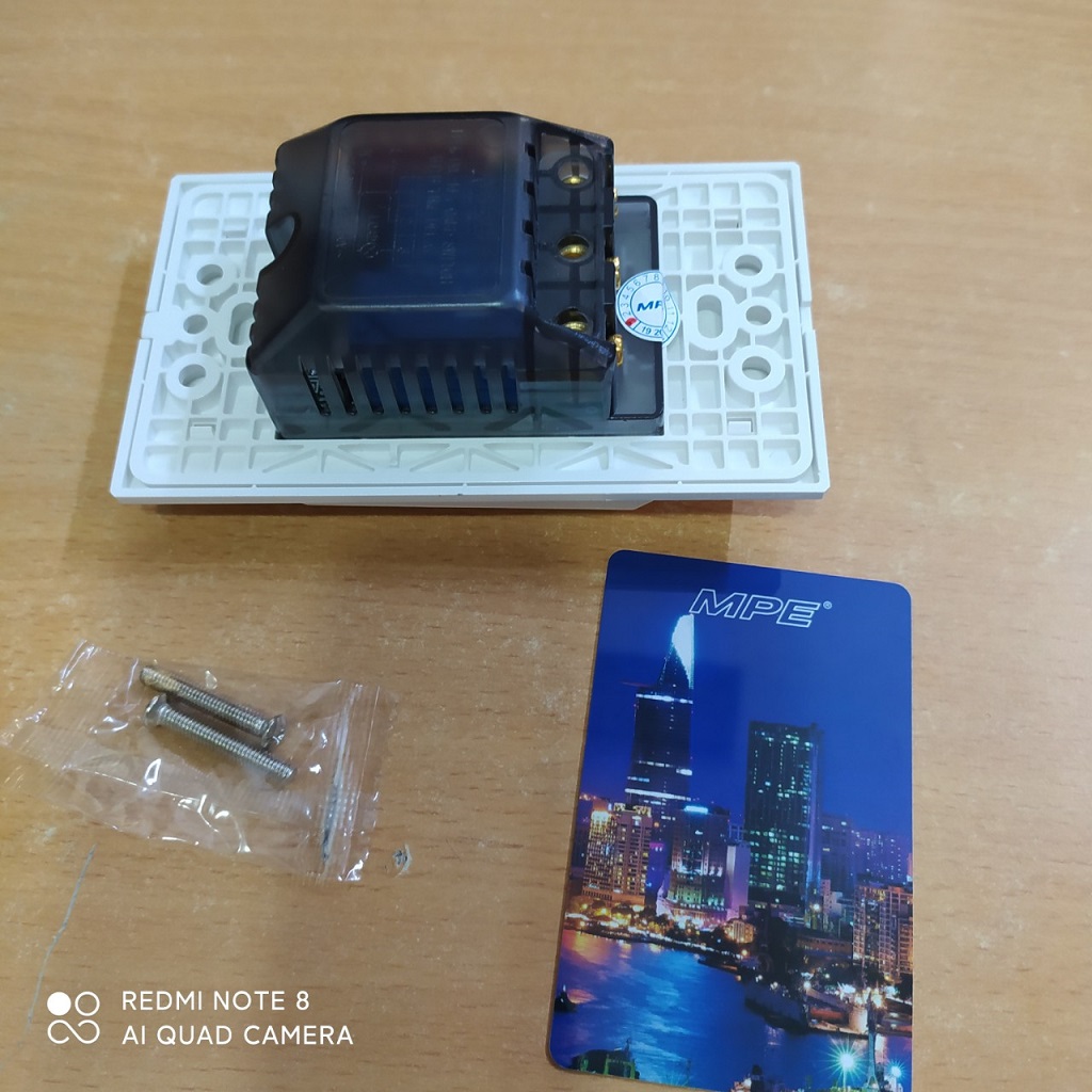 [HCM]CÔNG TẮC THẺ TỪ 25A MPE DÙNG CHO KHÁCH SẠN