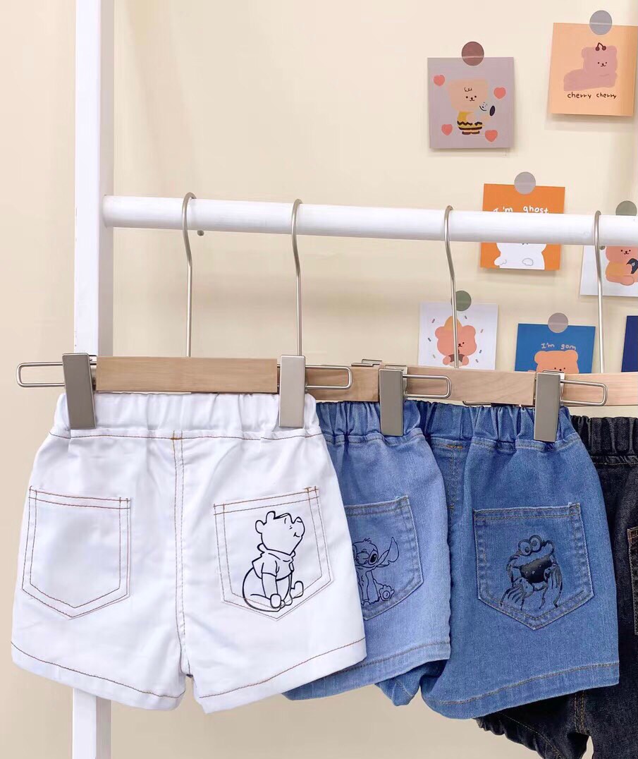 Quần jeans đùi nhiều hình cho bé