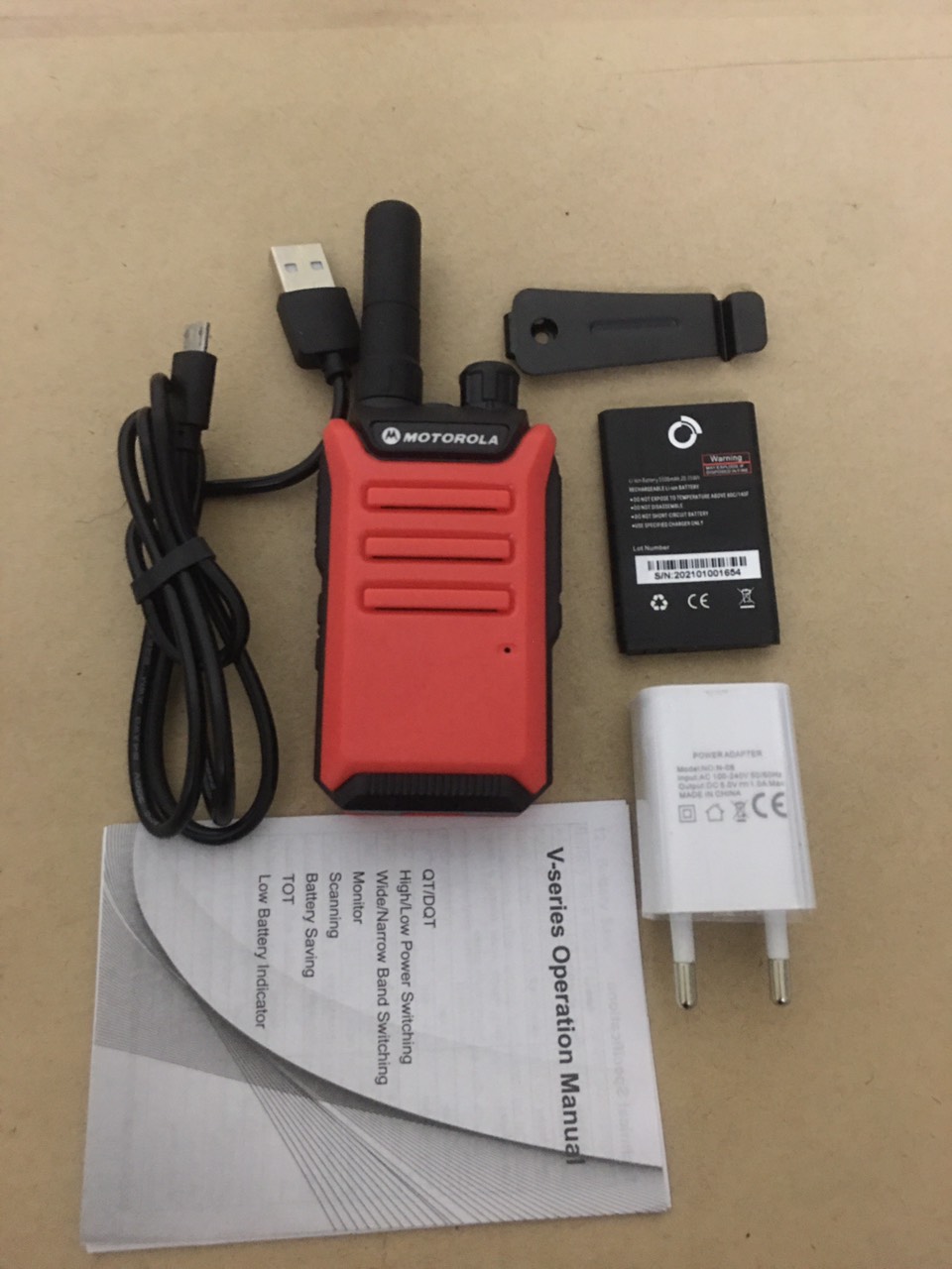 Bộ 2 Bộ đàm Mini Motorola GP600 (Bảo hành 12 tháng)-Màu Đỏ
