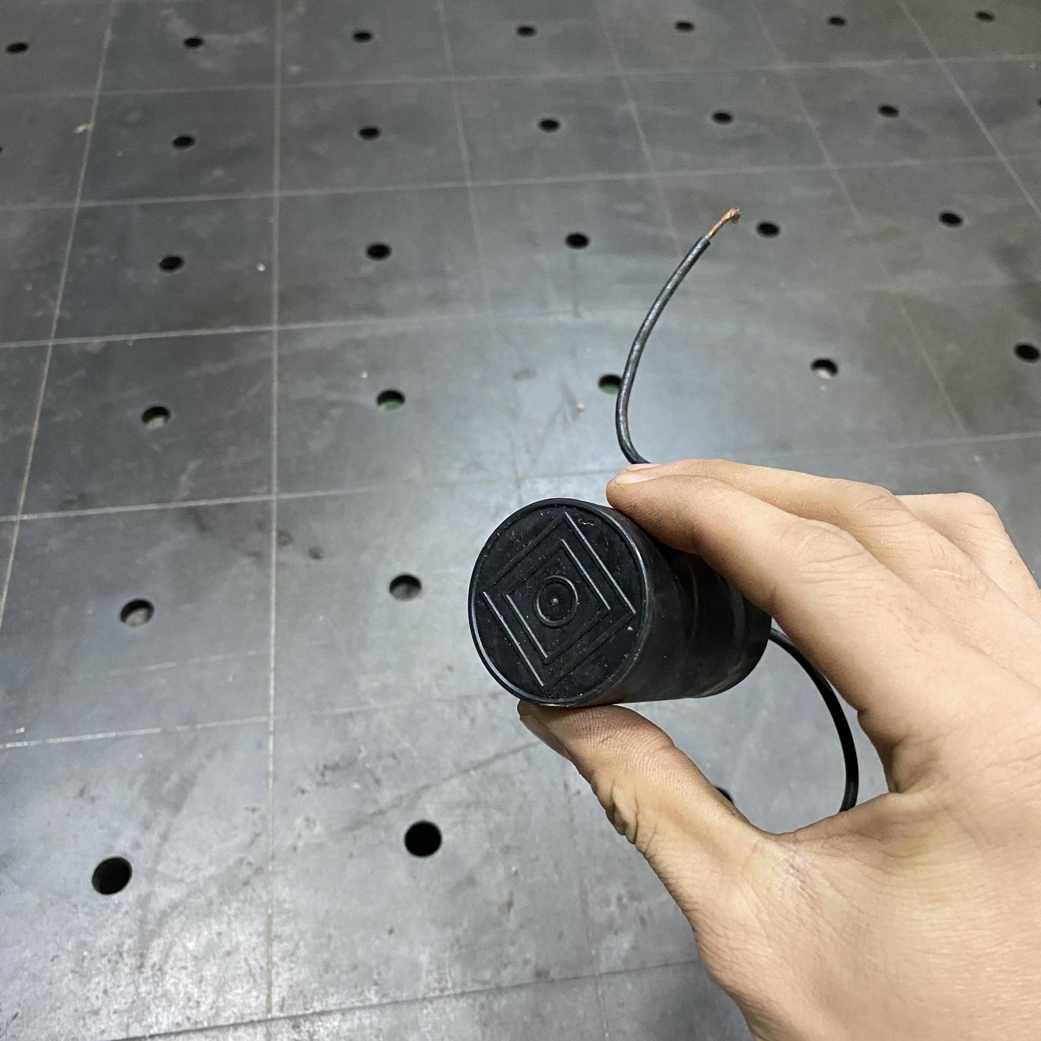 Tụ Máy Bơm Giá Thợ