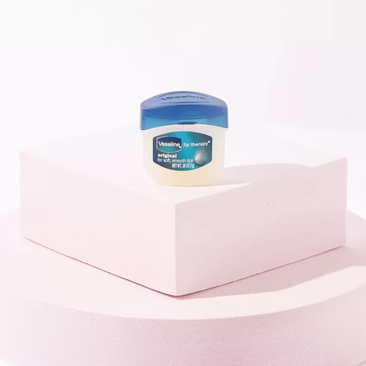 Son dưỡng làm mềm môi Vaseline hũ 7g