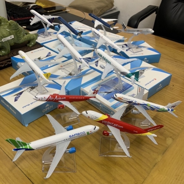 ۩✕✑  Mô hình máy bay - Tổng hợp máy bay mô hình các hãng hàng không đúc Kim Loại có kèm đế