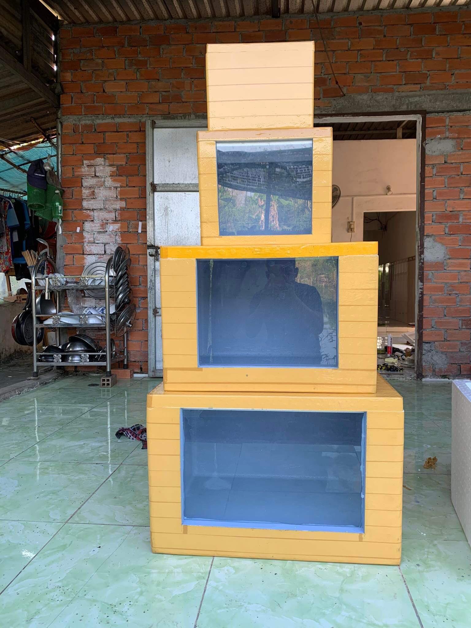 THÙNG XỐP ỐP KÍNH CÓ ĐÈN (40X30X30)
