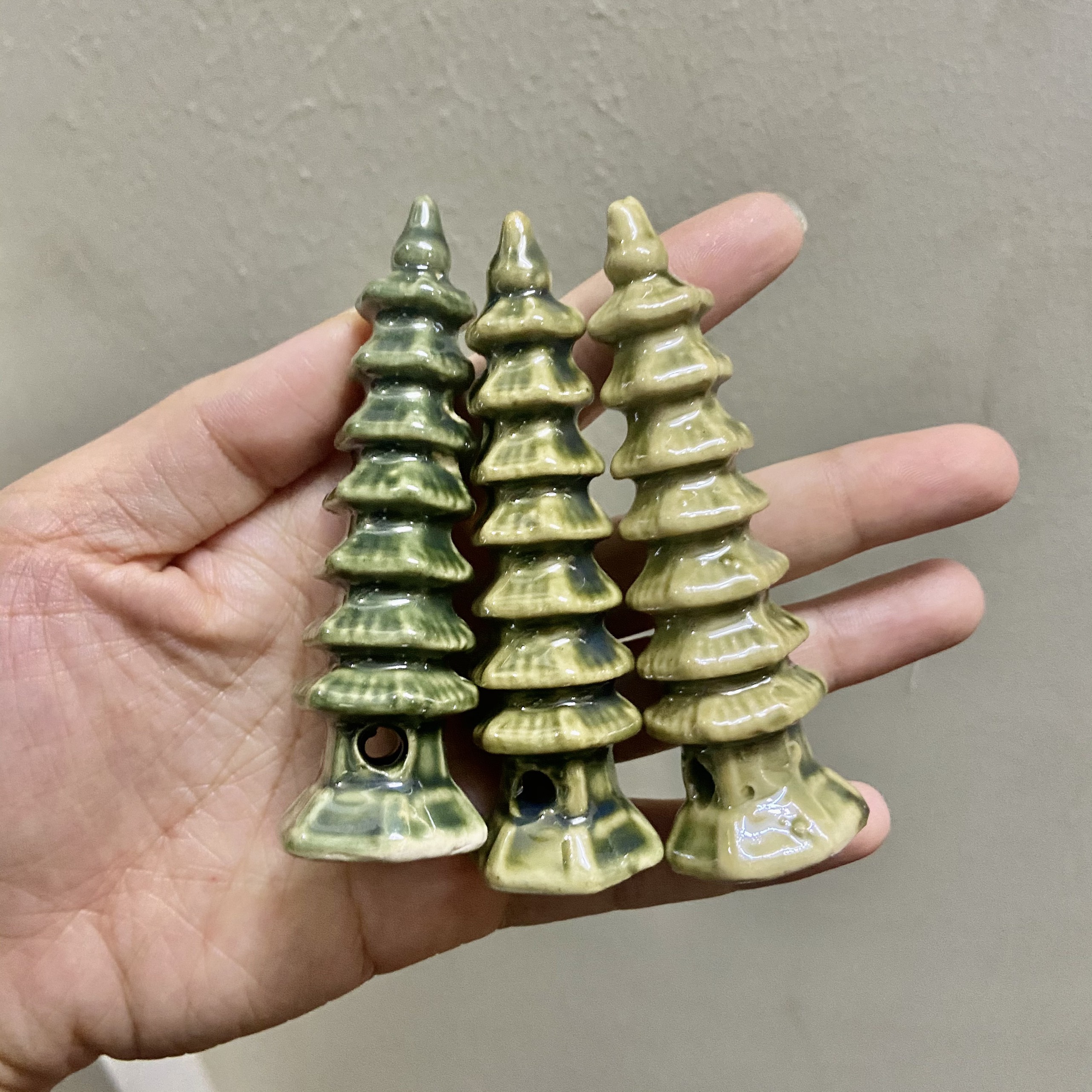 Tháp chùa vàng phụ kiện thác nước phong thủy Decor Việt
