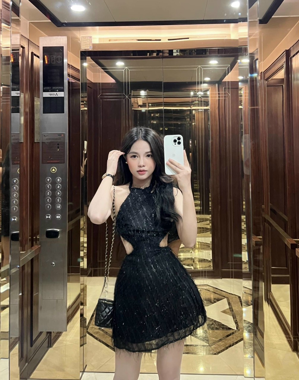 [Hot] Đầm Lông Cổ Yếm (có mút)