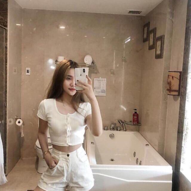 Áo Thun Gân Form Croptop Phối Cúc Cực Cá Tính TTS0382