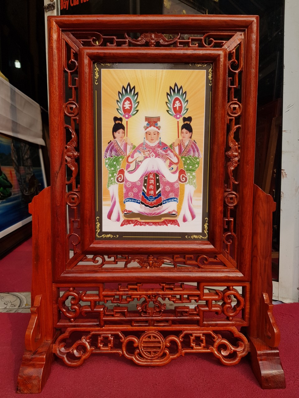 KHUNG ẢNH THỜ GỖ HƯƠNG LÀO