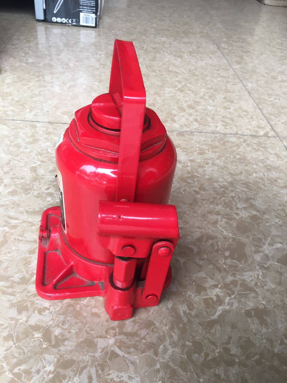 Con đội 20 tấn tiêu chuẩn Nhật