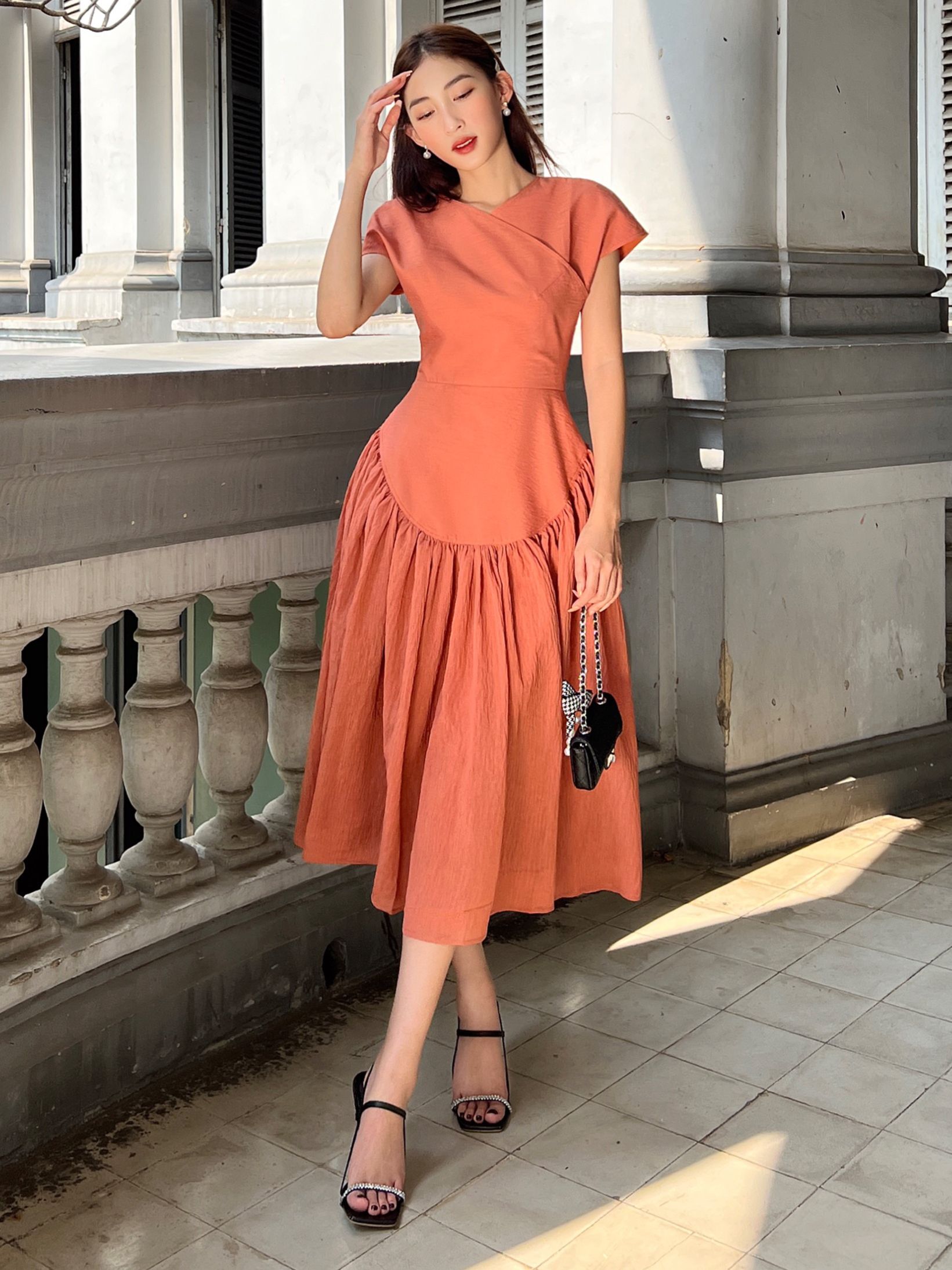 COCO SIN - Đầm Tơ Cam Midi