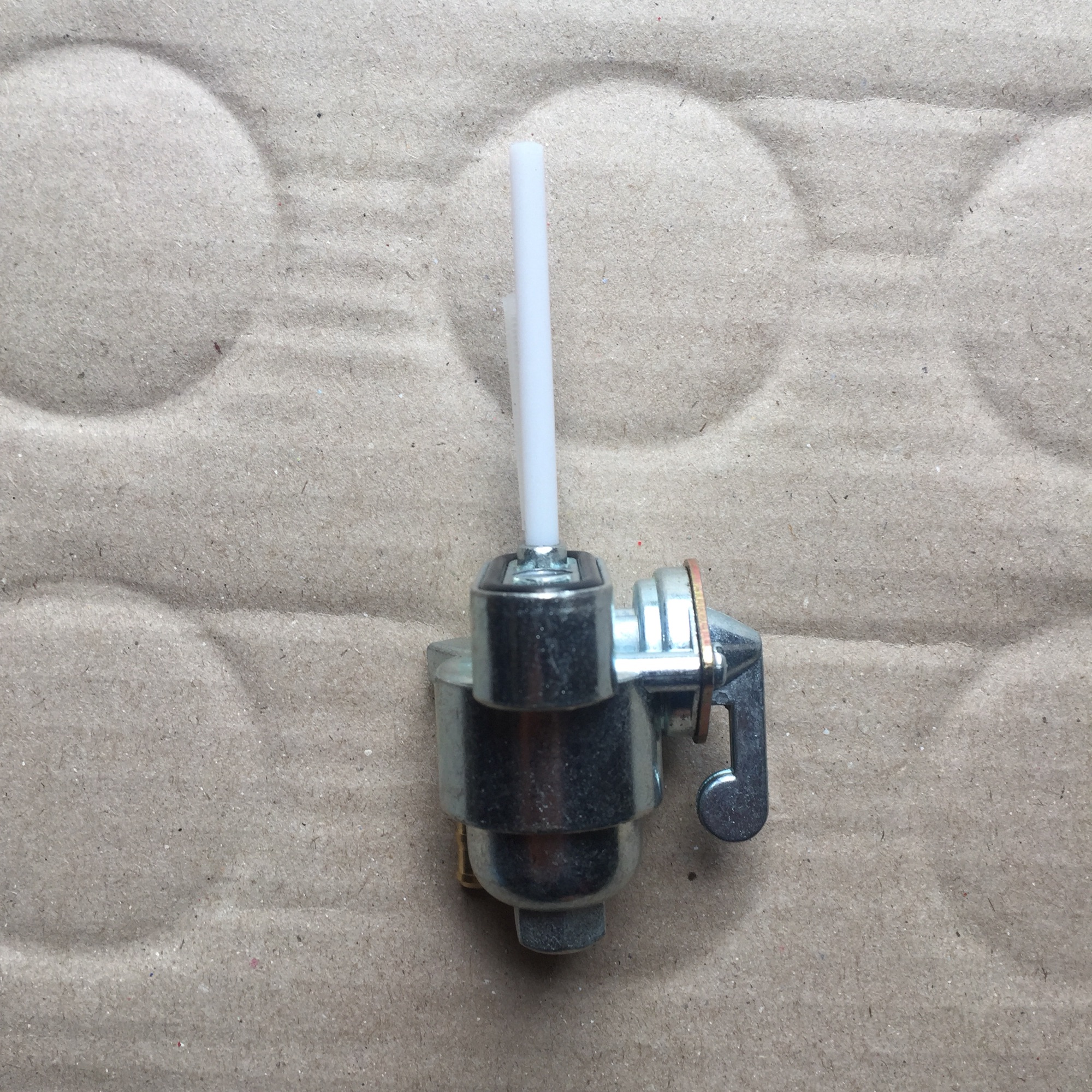 Van khoá bình xăng xe honda 67 CD
