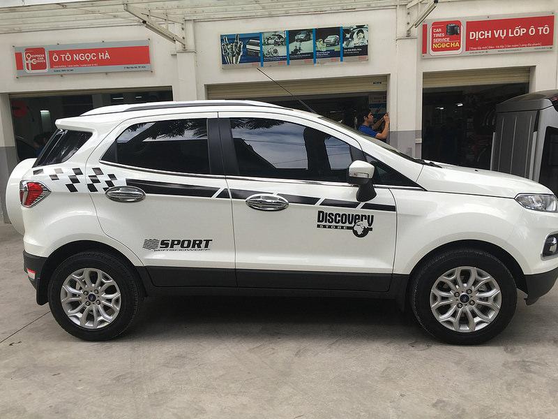 Tem dán sườn xe fortuner