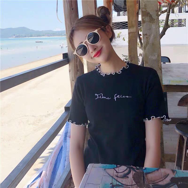 Áo Thun Gân Phối Diềm Màu Kèm Chữ In Kiểu Cực Hot Hit TTS0616