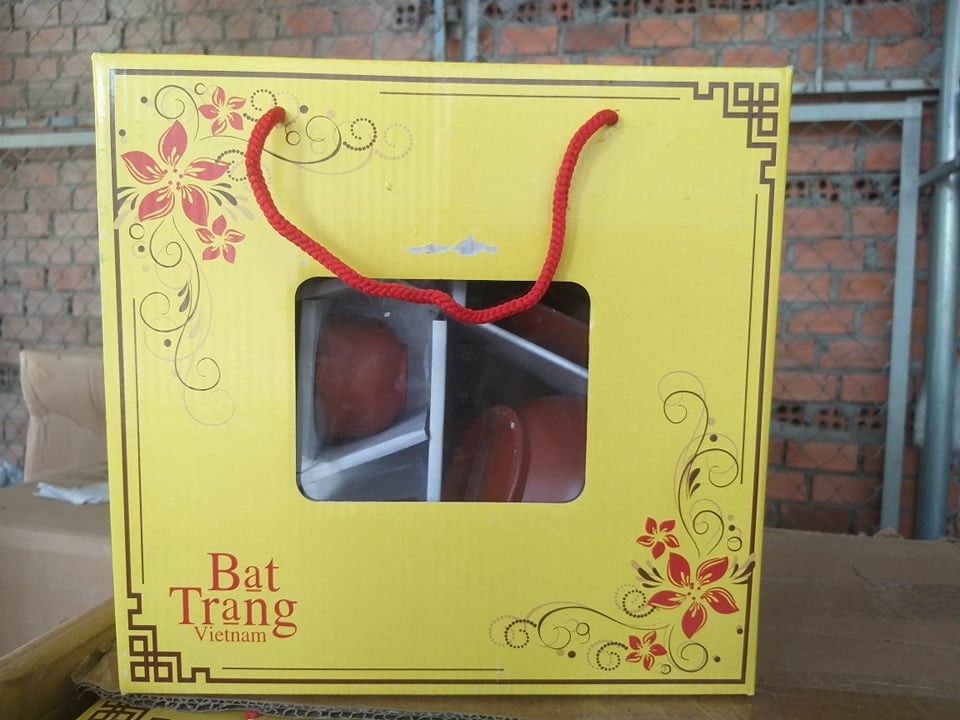 Bộ ấm chén trà Bát Tràng hoa đào vàng