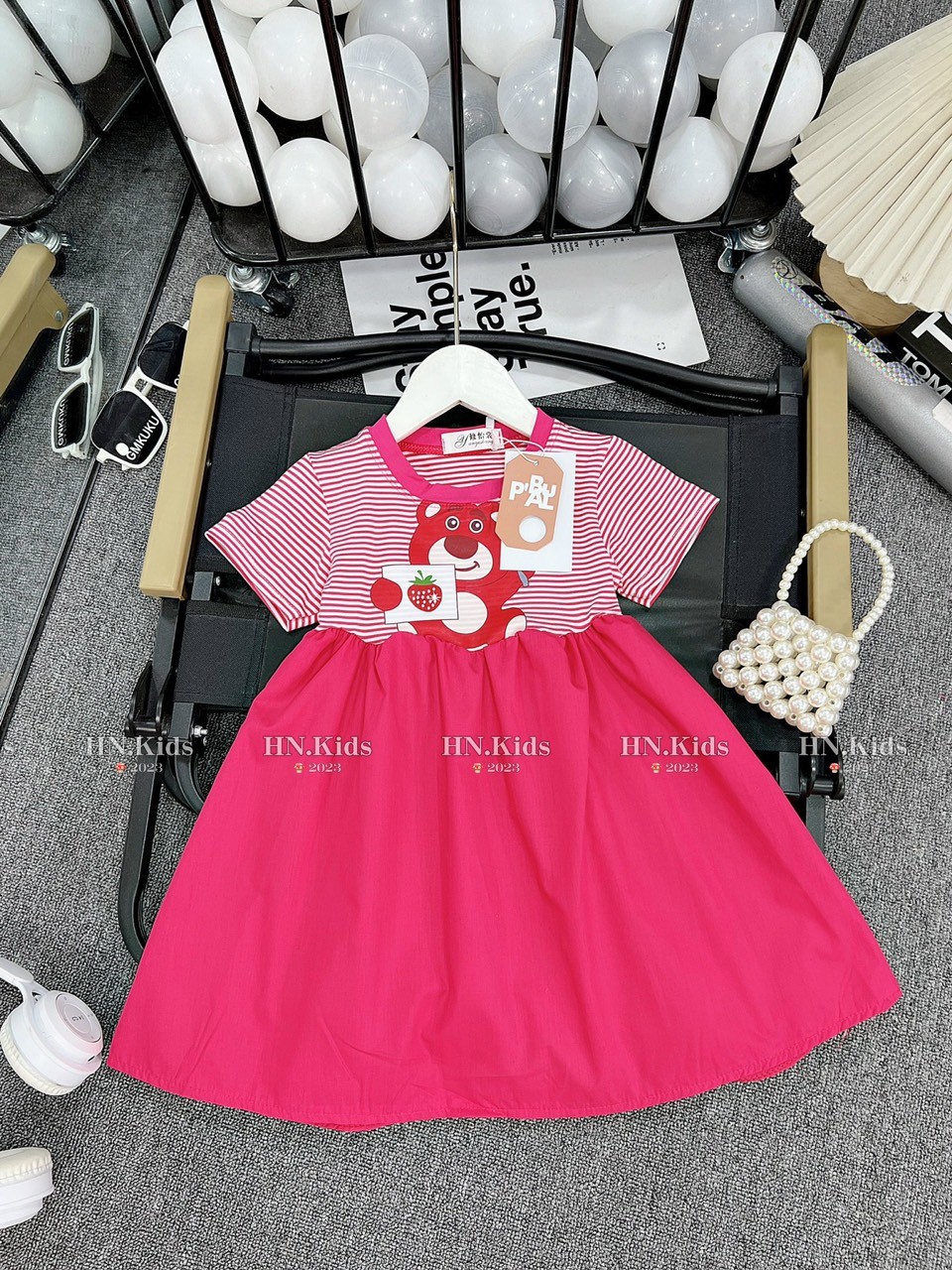 Váy cotton gấu dâu lotso cho bé gái