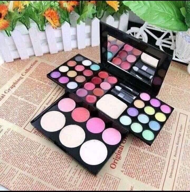 Bộ trang điểm ads 5in1