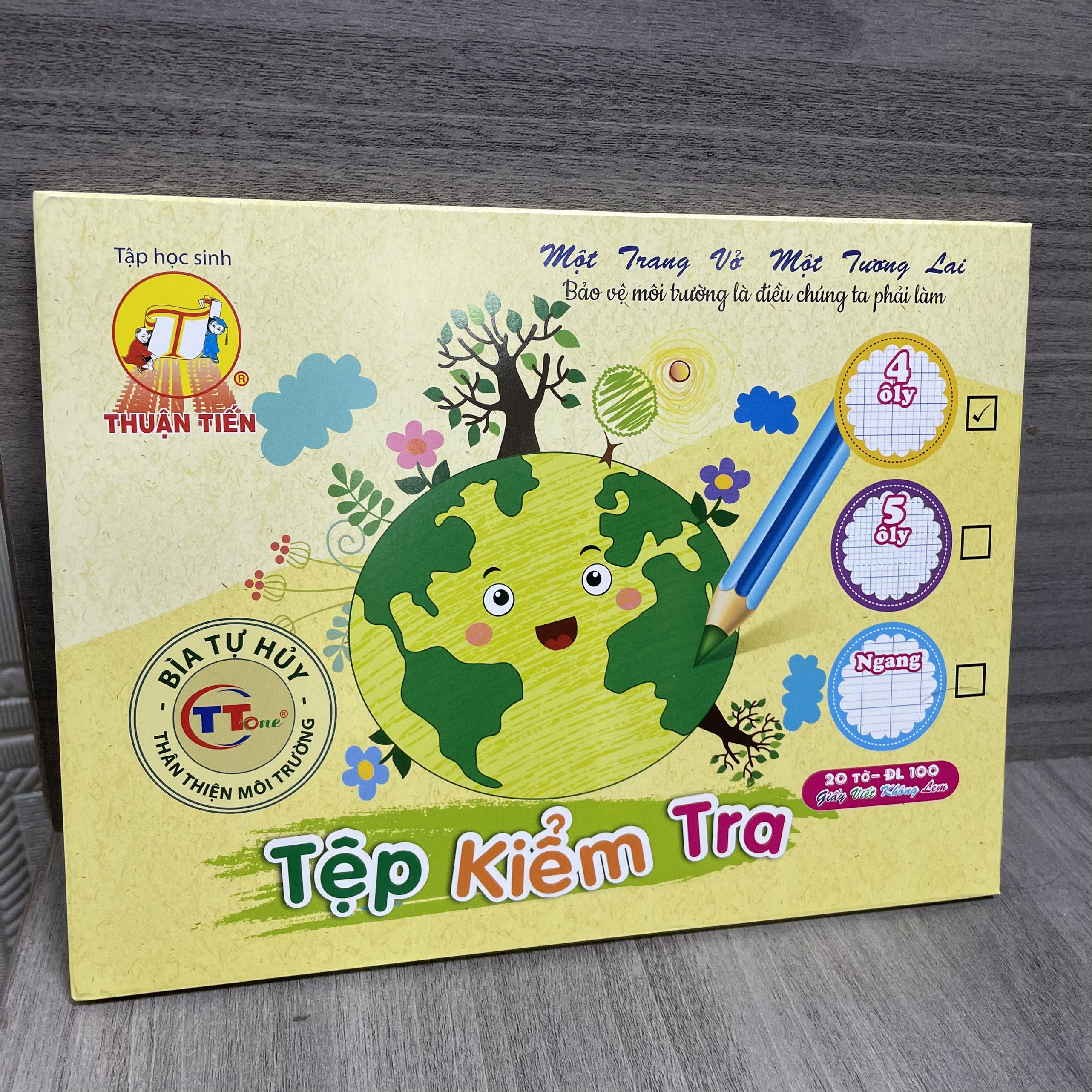 Tệp giấy kiểm tra 4 ôly thuận tiến đl100 đảm bảo không lem