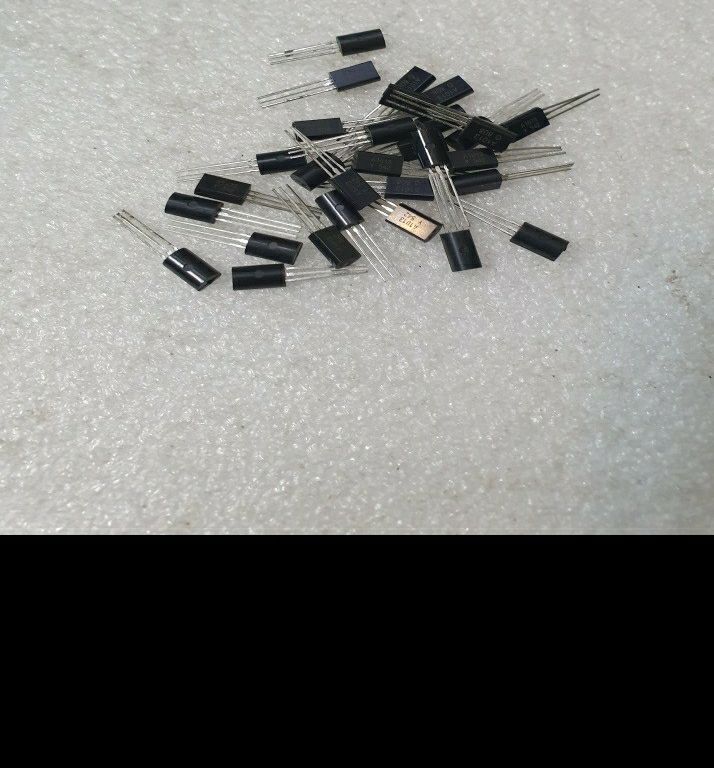 100 con transistor A1013-C2383