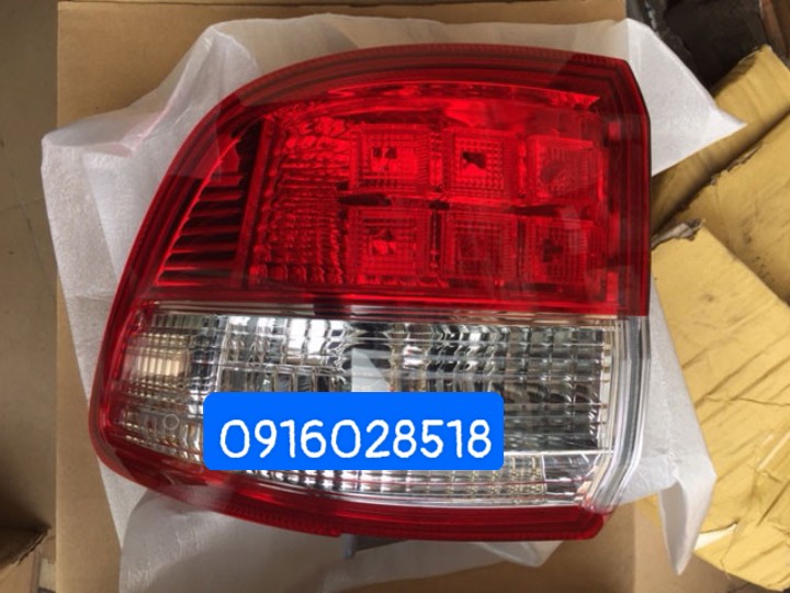 Bộ đèn sau, đèn hậu Toyota Fortuner 2010 2011 miếng ngoài, hàng hãng qxp, đồ thay thế loại dày, đẹp, op den xe