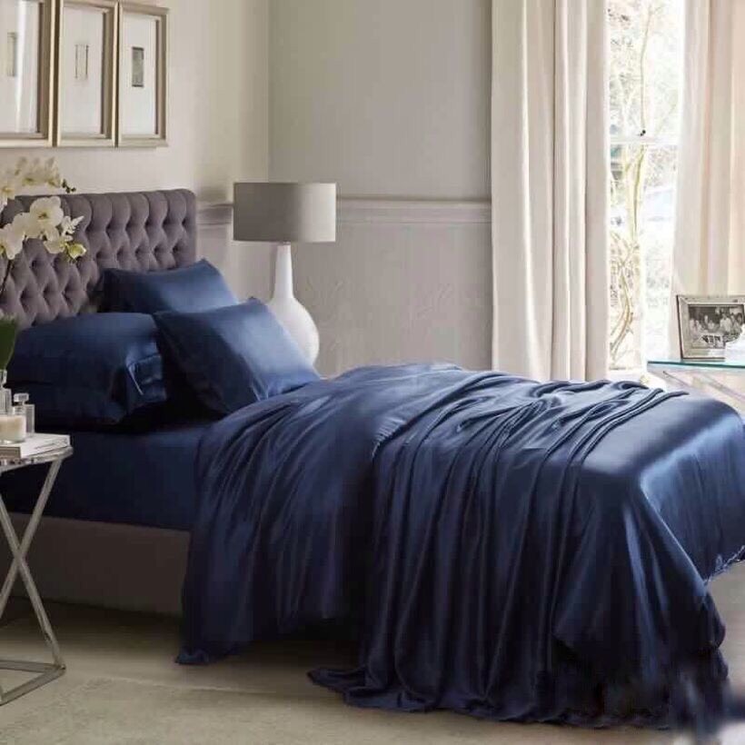 ( Lụa Loại 1) Ga Giường Phi Lụa Màu Xanh Đen Cao Cấp Mềm Mại Lan Pham Bedding