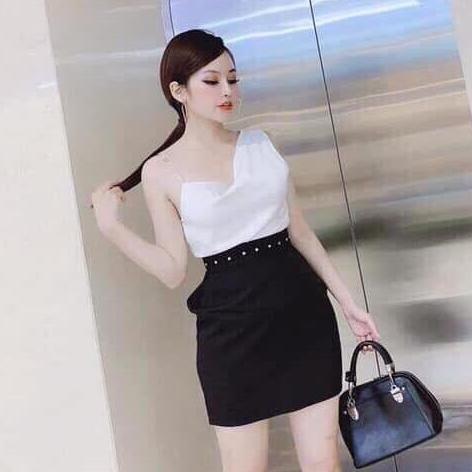Bộ Áo Cổ Đổ Và Chân Váy Kết Cườm