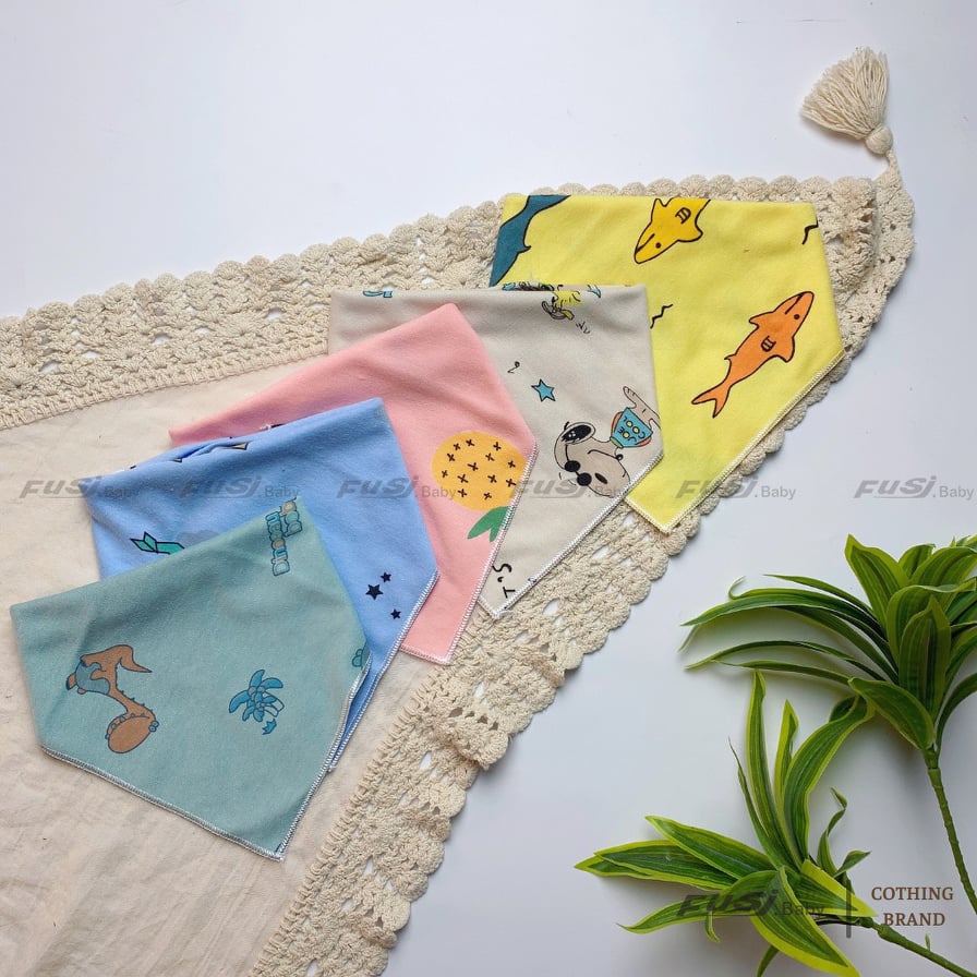 10 Khăn Tam Giác Cotton Có Cúc Bấm