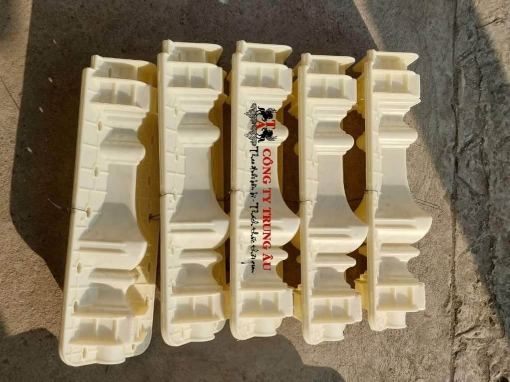 Khuôn Đúc Lan Can Bê Tông ( lục bình đế vương cao 50cm )