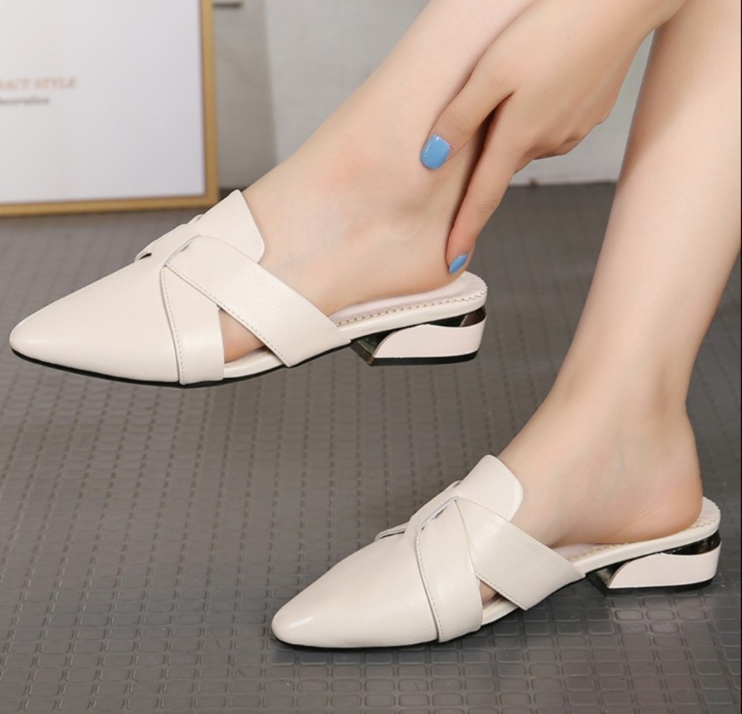 Dép bít mũi nữ quai chéo gót rời cao câp