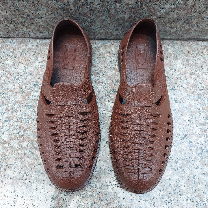 Men's Plastic Rain Shoes Are Breathable