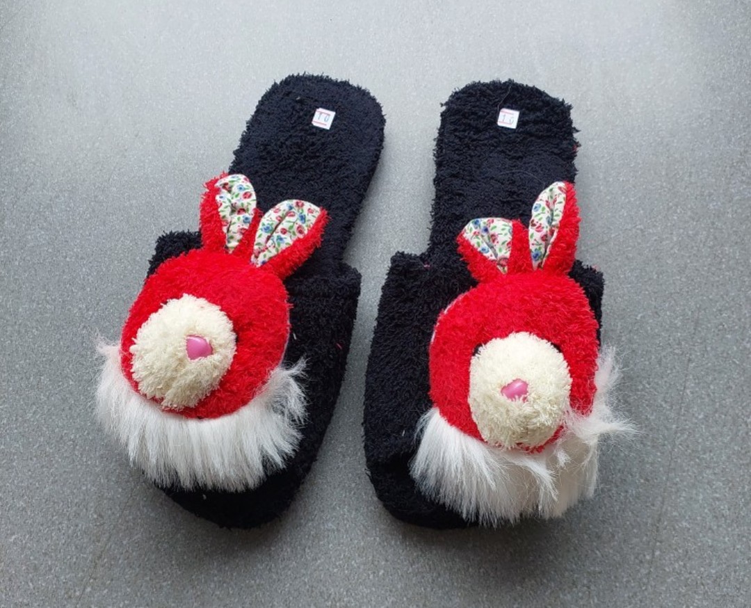 dép mang trong nhà, dép quai ngan nữ, mẩu lông thú, chất liệu mềm, nhẹ, mang êm chân, hình thú dễ thương, size từ 35-39.