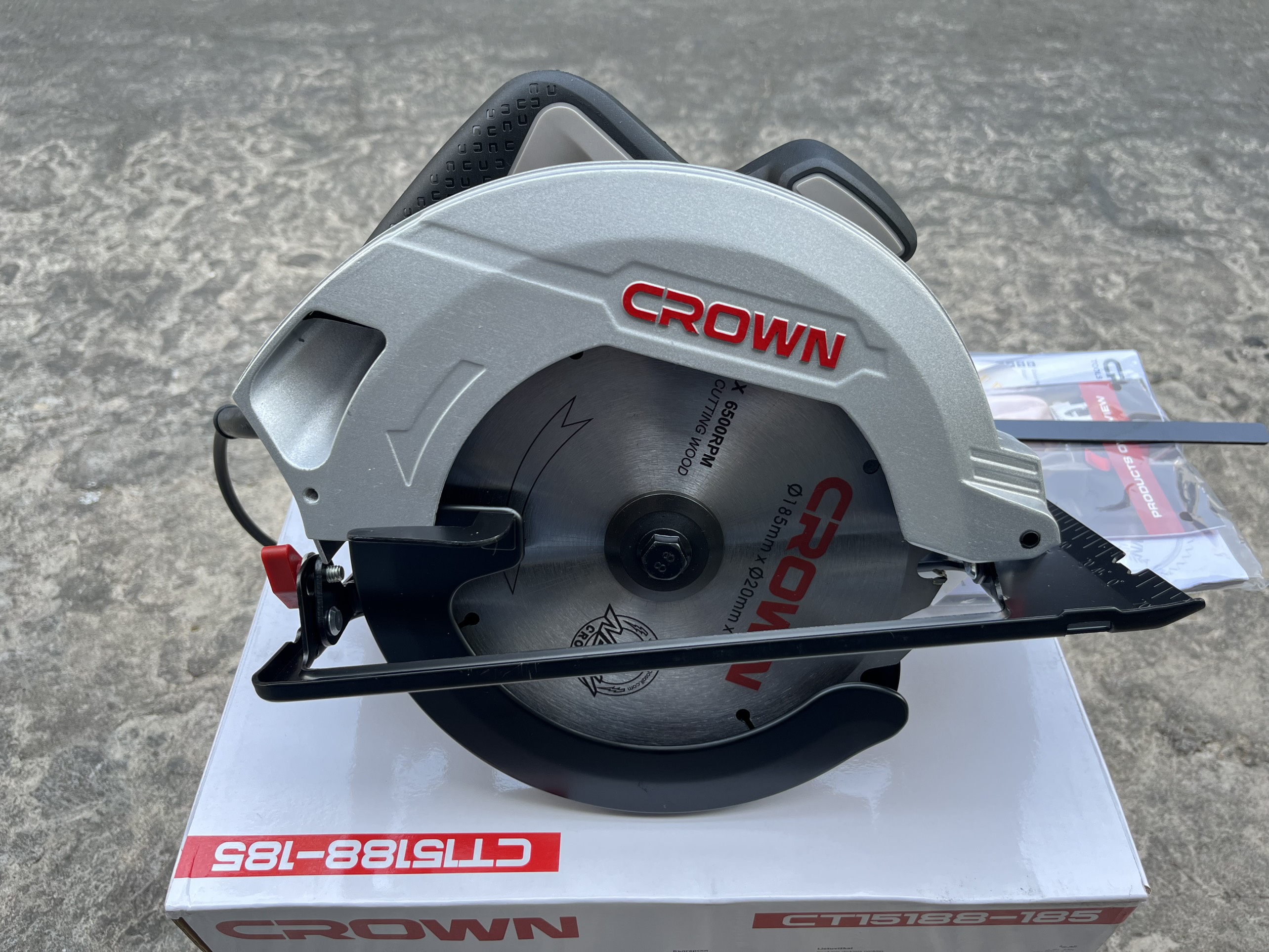 [HCM]Máy cưa gỗ cầm tay Crown CT15188