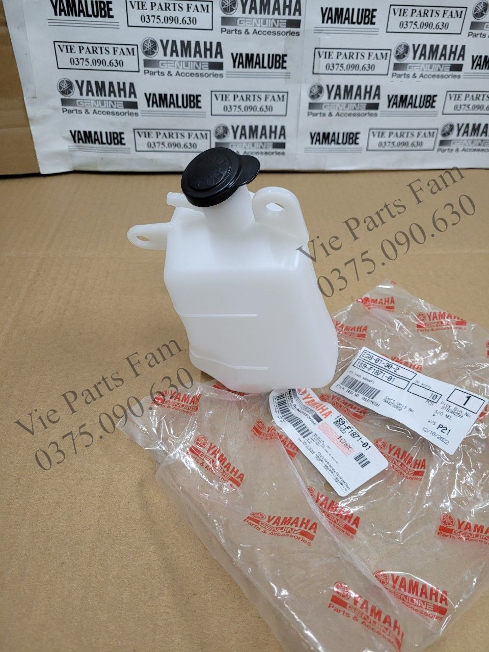 Bình nước phụ làm mát exciter 2010-135-150, sử dụng chung cho exciter 135 và exciter 150 các đời, hàng din yamaha mới 100%
