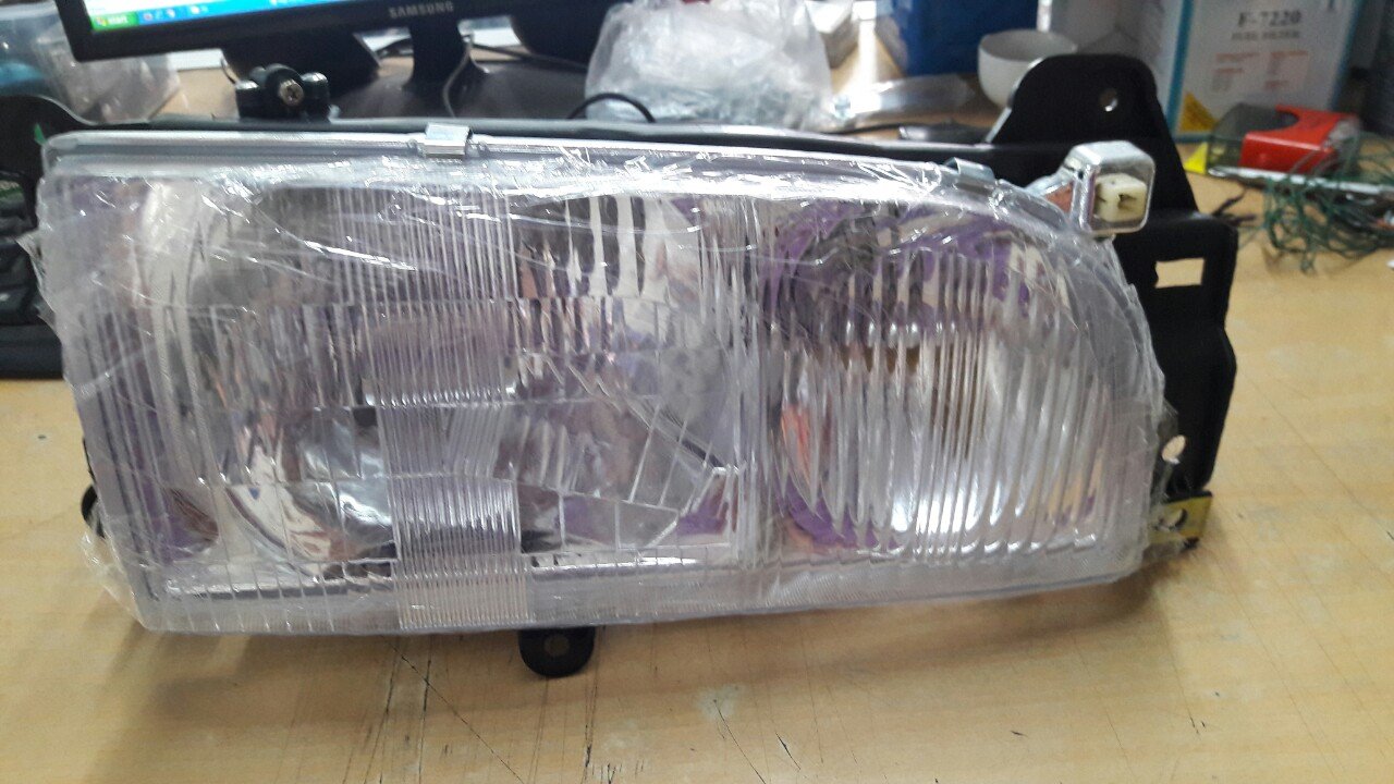 Đèn pha Kia K3000-K165