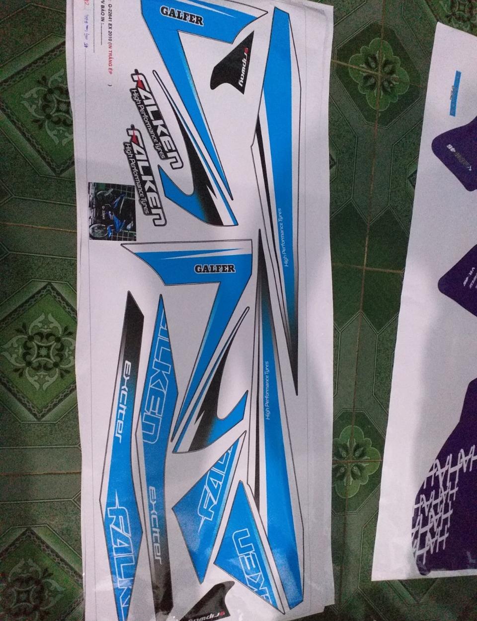 Tem rời dán xe ex 2010