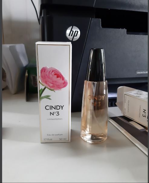 Nước hoa cindy n3 nắp đen 50ml