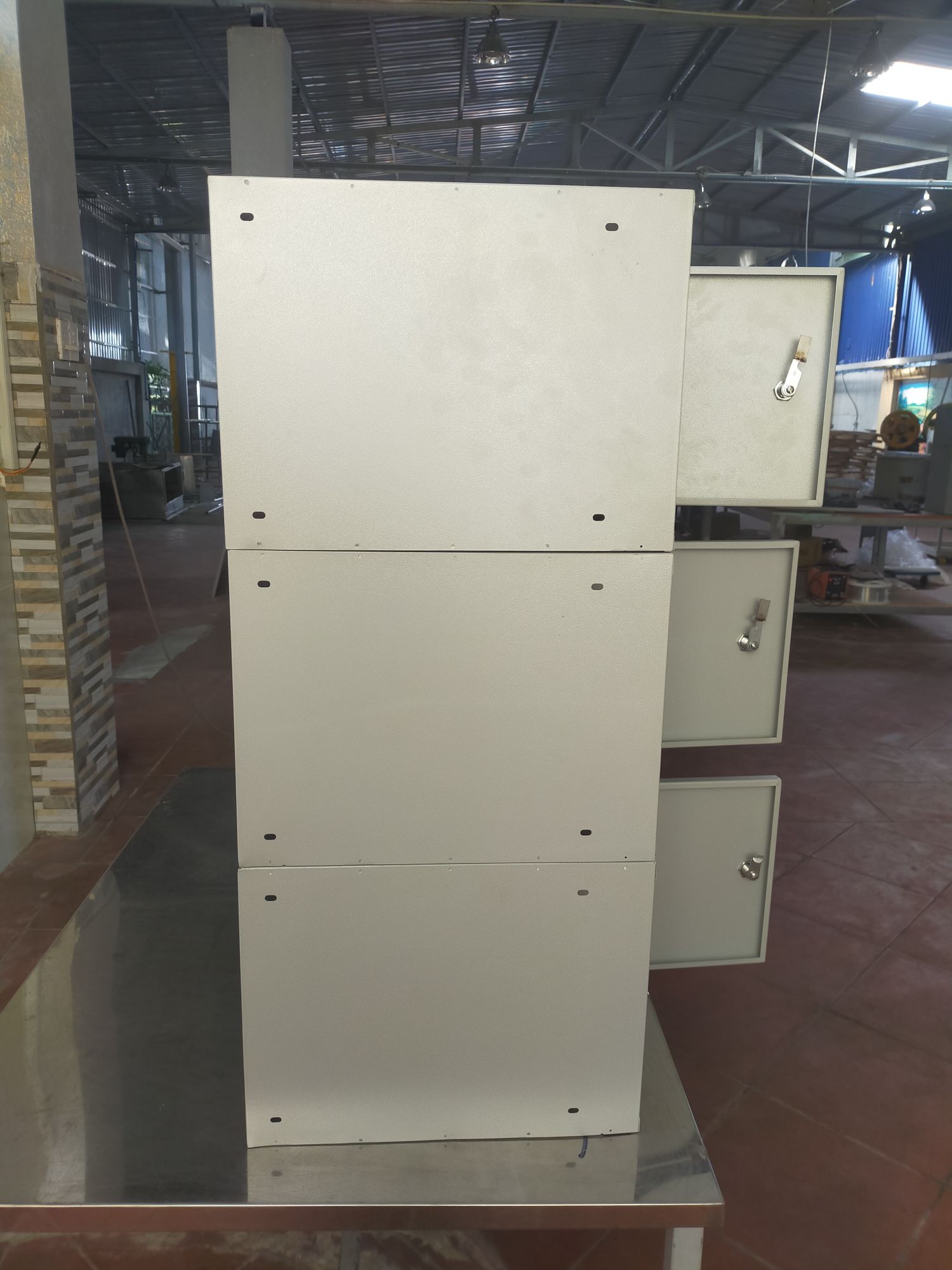 hộc tủ sắt cá nhân