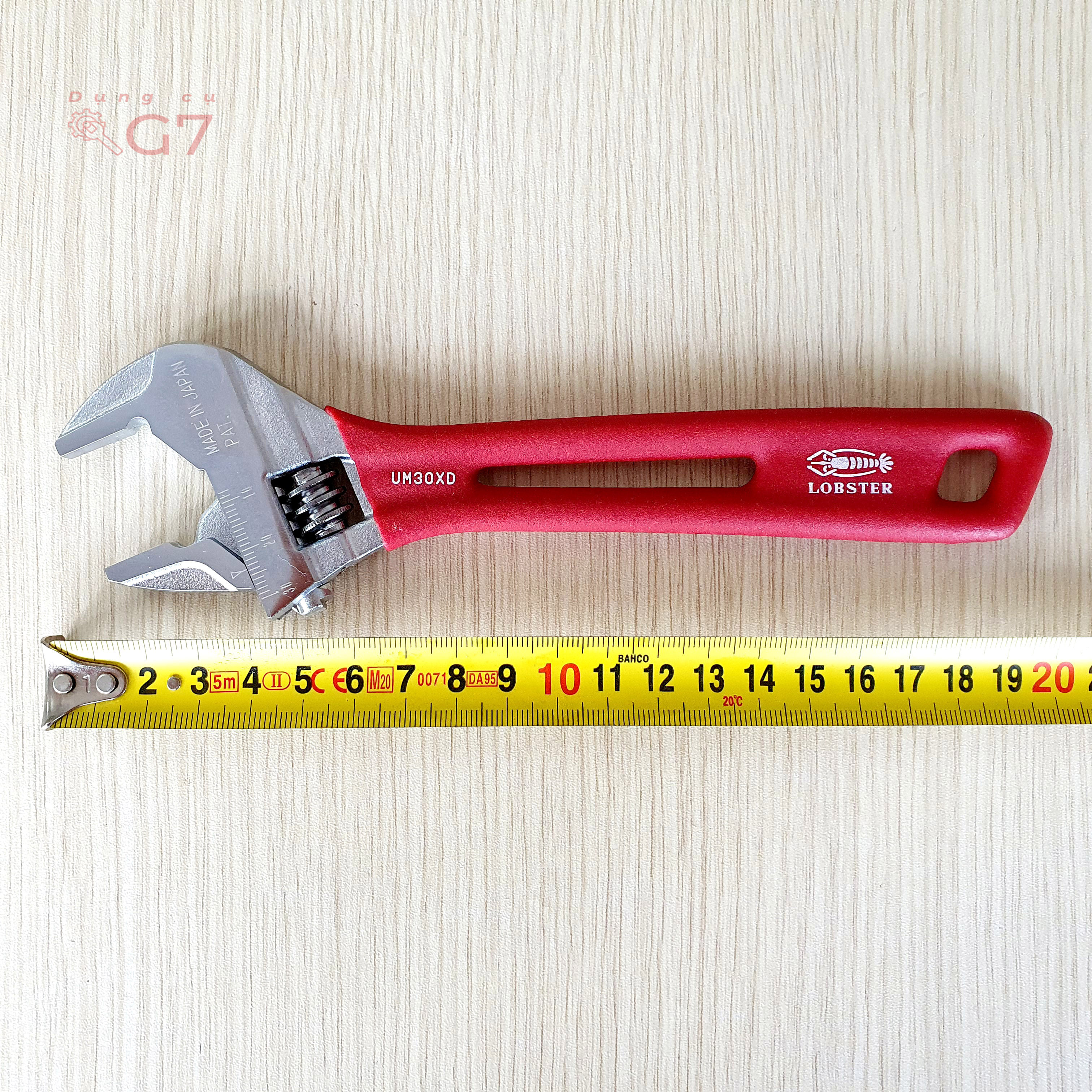 Mỏ lết Lobster UM30XD Made In Japan