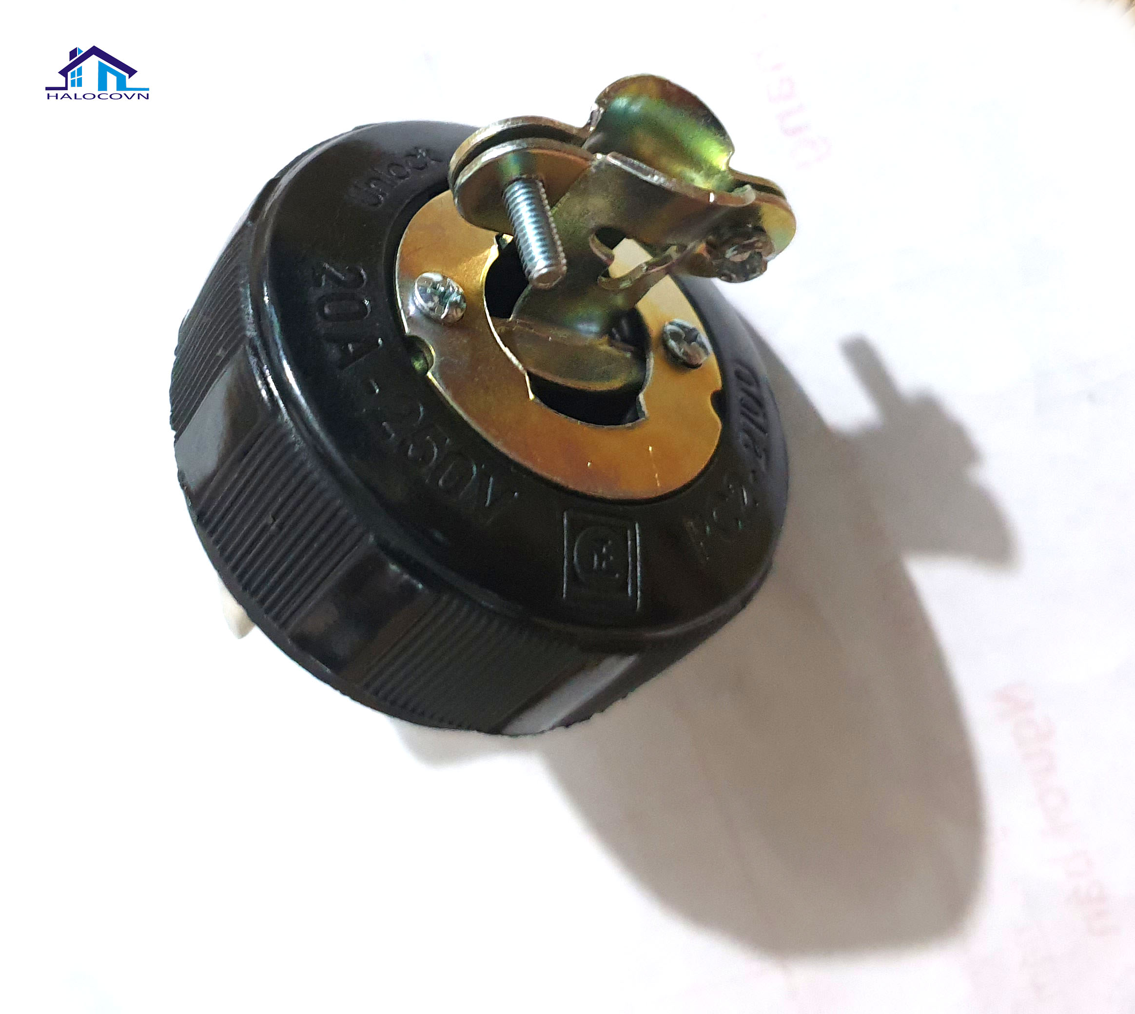 Phích cắm 3 chân xoay kiểu Nhật